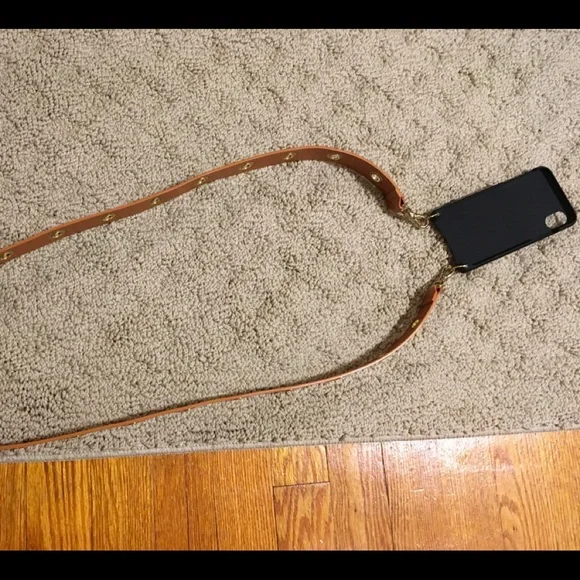 Crossbody iPhone holder - Picture 2 of 3